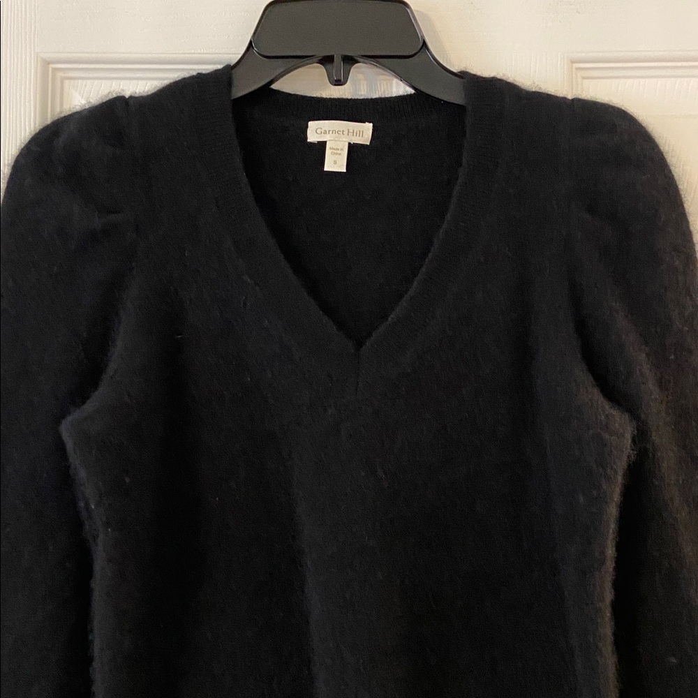 Garnet Hill Classic Black V-Neck Sweater 100% Cashmere length 21” bust 30” - Picture 3 of 8